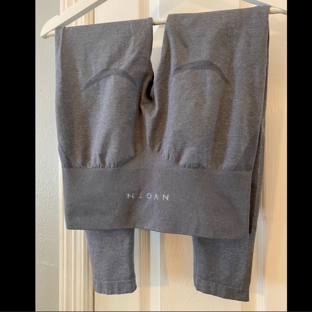 - Nvgtn leggings